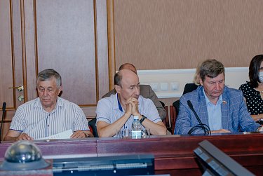 Депутаты готовятся к очередному заседанию